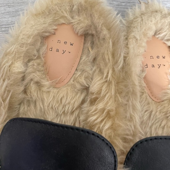 A New Day Faux Leather Fur Lined Loafers 7 - Picture 4 of 6
